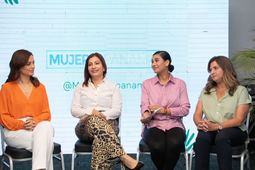 La conferencia “Mujeres transformando la sociedad desde el agro en Chiriquí fue organizado por el movimiento Mujeres Más. Foto: Prixma Panamá