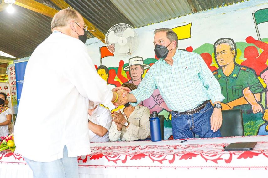 Cortizo sanciona Ley de Agroturismo en acto oficial en Colón