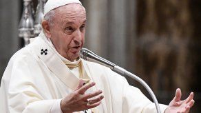 El papa se une por vídeo a oración de fieles italianos contra el coronavirus