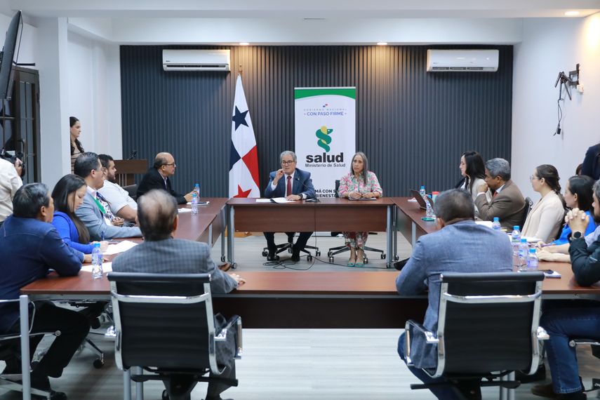 Minsa da seguimiento técnico a la crisis del agua en varios distritos de Azuero