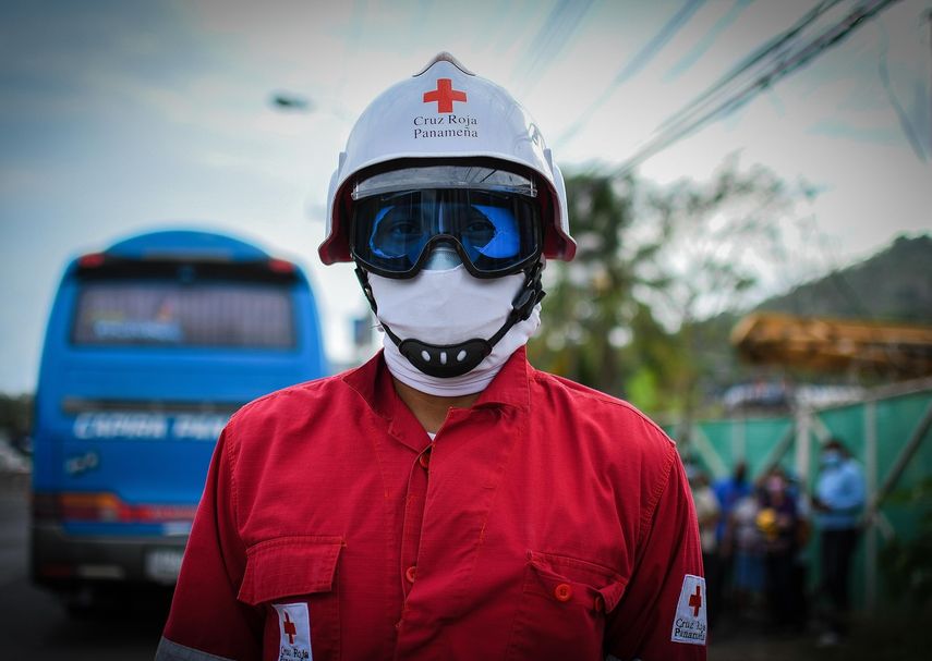 Elías Solís, presidente de la Cruz Roja de Panamá, representará al país centroamericano por un periodo de cuatro años en el Comité contra la Desaparición Forzada de la Organización de las Naciones Unidas (CED), informó este lunes el Ministerio de Relaciones Exteriores de ese país. Elías Solís, presidente de la Cruz Roja de Panamá, representará al país centroamericano por un periodo de cuatro años en el Comité contra la Desaparición Forzada de la Organización de las Naciones Unidas (CED), informó este lunes el Ministerio de Relaciones Exteriores de ese país.