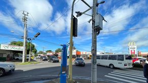 El alcalde de David oprimió uno de los botones de pánico para evidenciar su funcionamiento en la avenida F Sur. &nbsp;