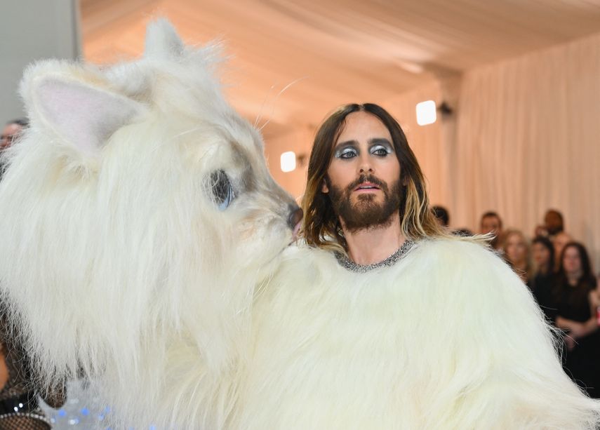 Met Gala: Élites del entretenimiento honran a Lagerfeld