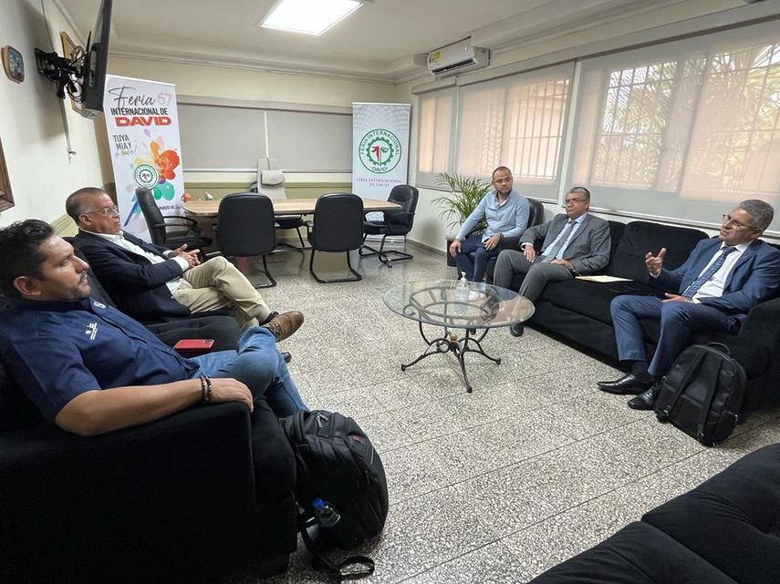 El ministro del MIDA, Augusto Valderrama, resalta trabajo del CONEP en Foro Agropecuario en Chiriquí. El ministro del MIDA, Augusto Valderrama, resalta trabajo del CONEP en Foro Agropecuario en Chiriquí.