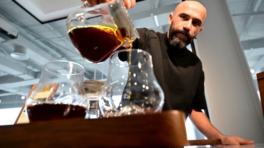 Granos panameños conquistan Dubái: una taza de café cuesta casi mil dólares Granos panameños conquistan Dubái: una taza de café cuesta casi mil dólares