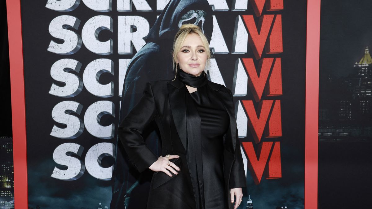 La actriz Hayden Panettiere, conocida por sus papeles en las series de televisión Heroes y Nashville, falleció a causa de los efectos de una mezcla de fentanilo, relajantes y antipsicóticos, revelaron las autoridades este martes.