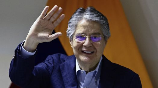 Presidente de Ecuador fue sometido a exitosa operación en EEUU