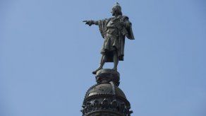 La estatua de Colón en Barcelona seguirá señalando a América