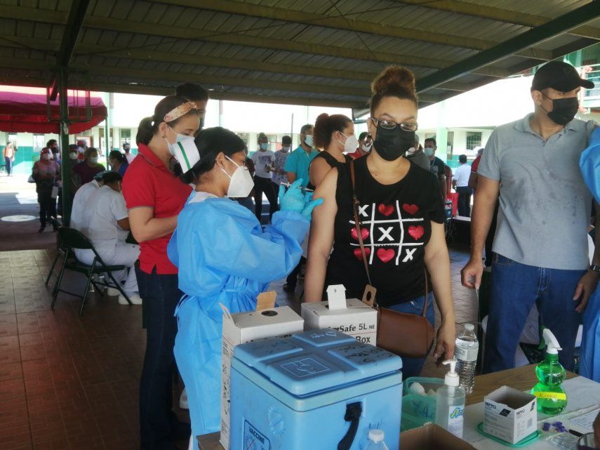 Desde el pasado mes de enero cuando inició el proceso de vacunación en Panamá, se han aplicado 3,573,095 dosis de vacunas.