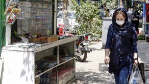 Nuevas restricciones en Irán tras récord de más de 9.000 casos de covid-19 en 24 horas