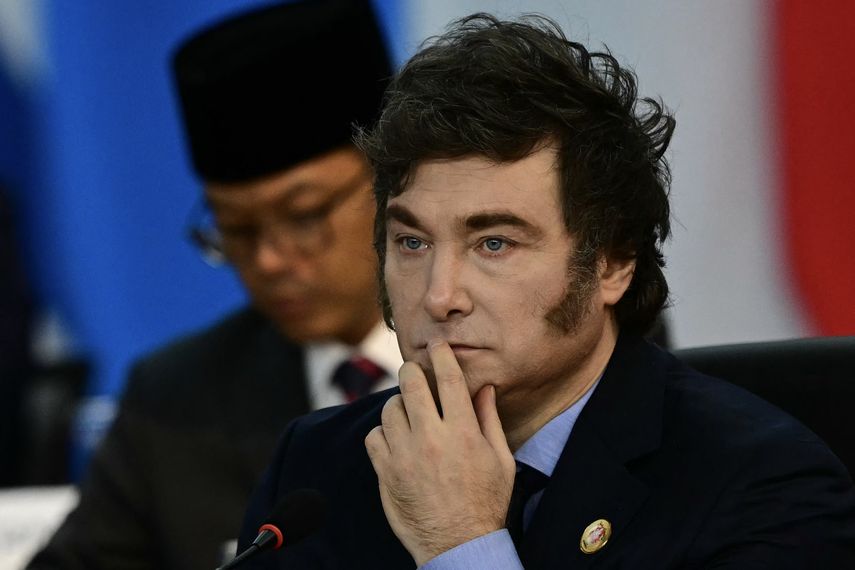 Milei admite difundir $LIBRA, pero niega promoción y responsabilidad. Milei admite difundir $LIBRA, pero niega promoción y responsabilidad.